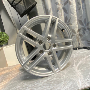 Jante en aluminium Fendt