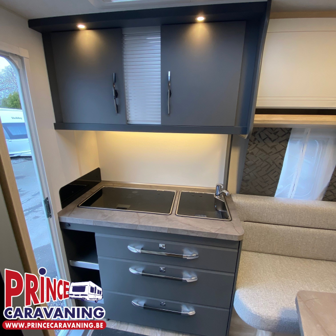 Hobby De Luxe 400 SFe