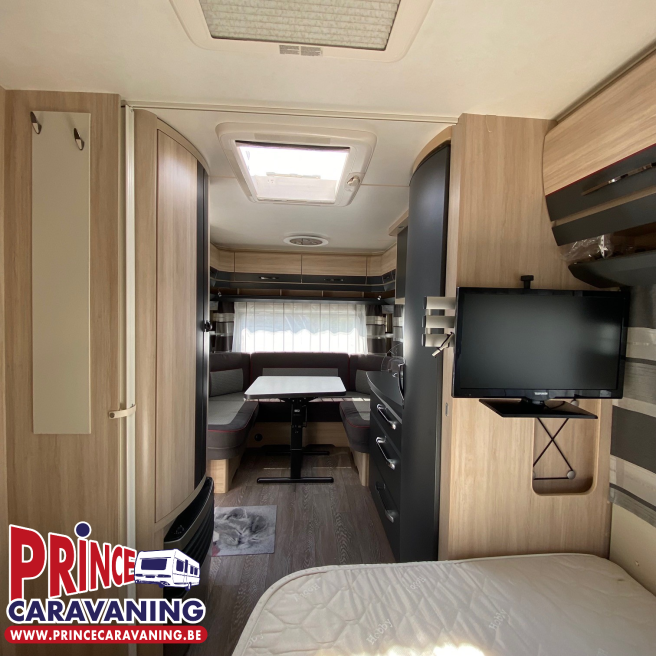 Hobby De Luxe 460 UFe