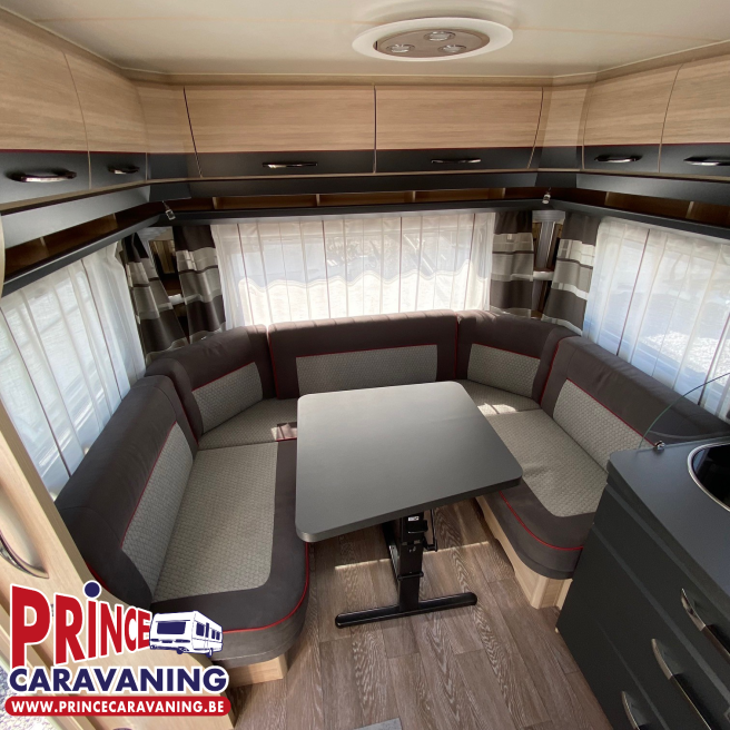 Hobby De Luxe 460 UFe