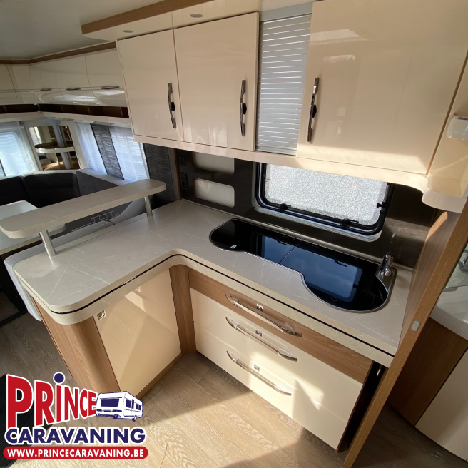 Hobby Prestige 5860 CFe