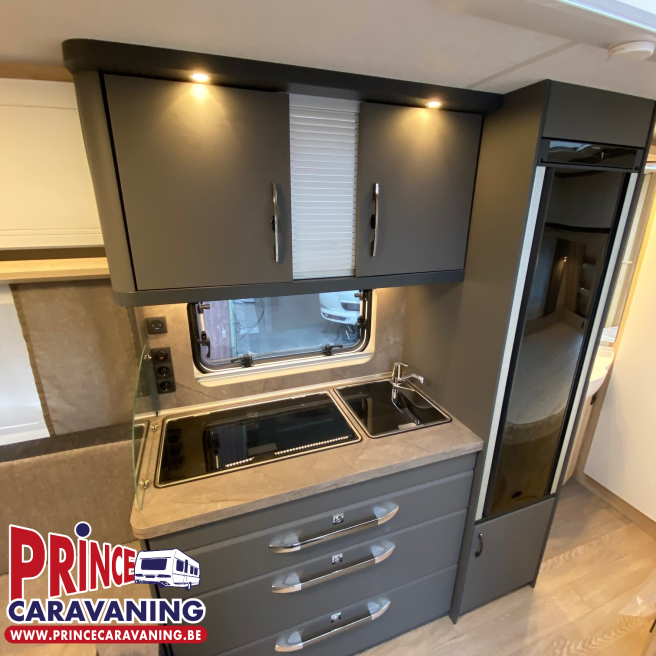 Hobby - De Luxe 460 UFe