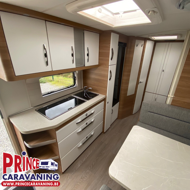 Hobby De Luxe 545 KMF