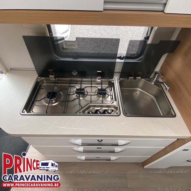 Hobby De Luxe 545 KMF