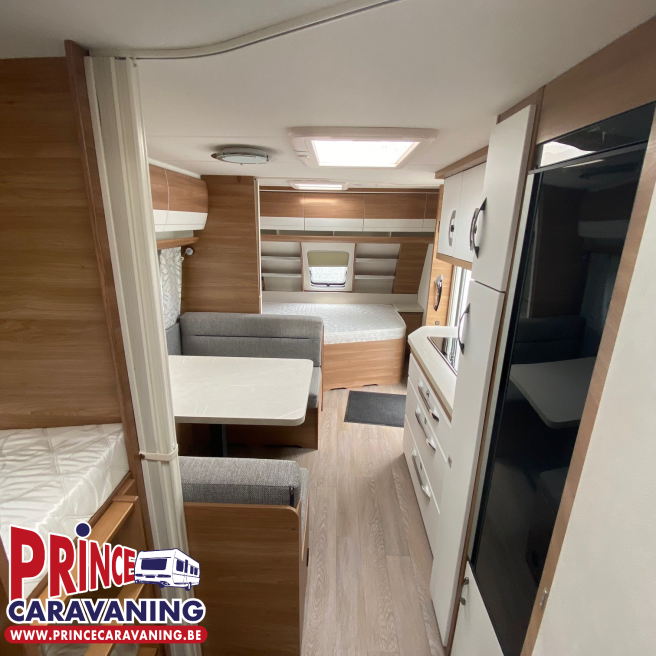 Hobby De Luxe 545 KMF