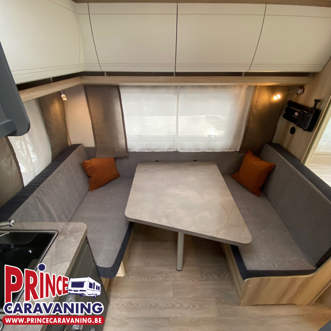 Hobby De Luxe 400 SFe